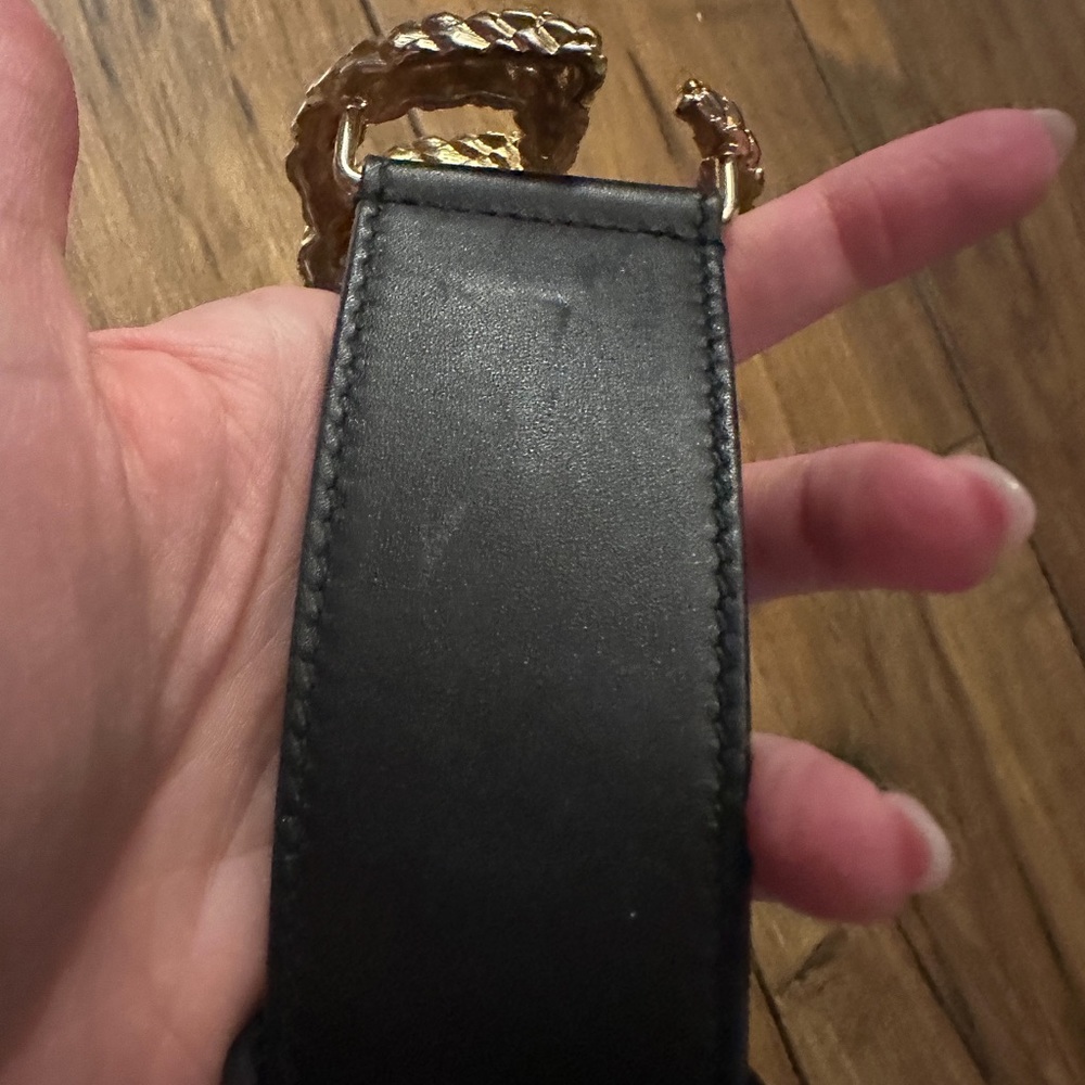 Authentic GUCCI Belt - Picture 5 of 6